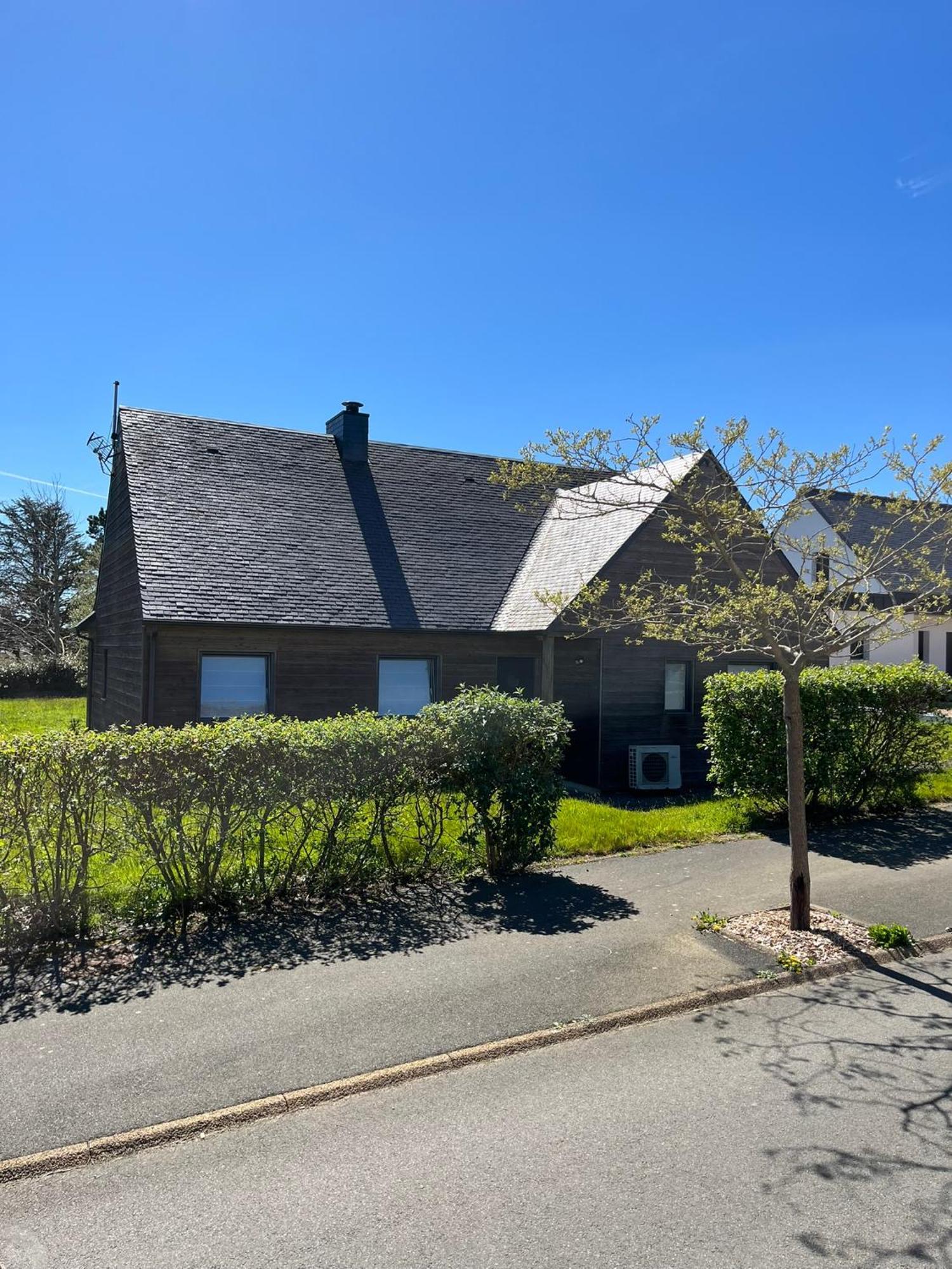 Belle Maison En Bois Perros - La Lande Exteriör bild
